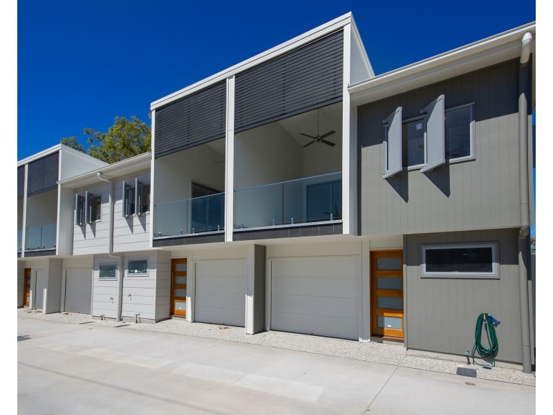 2/8 Dulin Street, Maroochydore QLD 4558