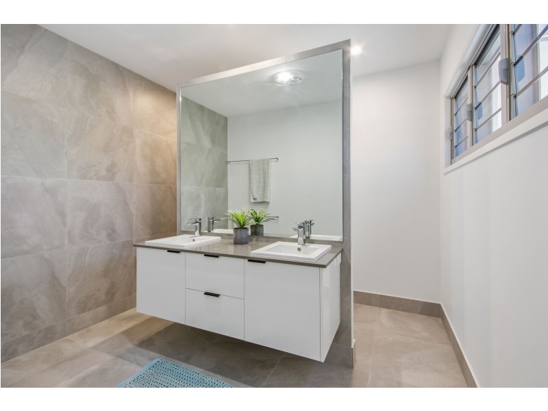 40 Claremont Drive, Maroochydore QLD 4558