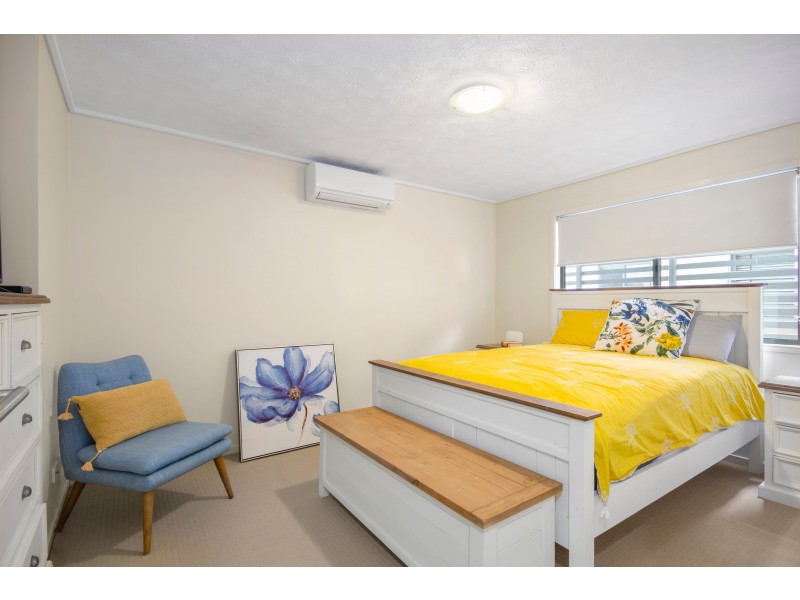 19/4 Grand Parade, Kawana Island QLD 4575