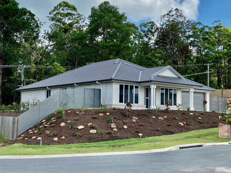 1 Outlook Rise, Mooloolah Valley QLD 4553