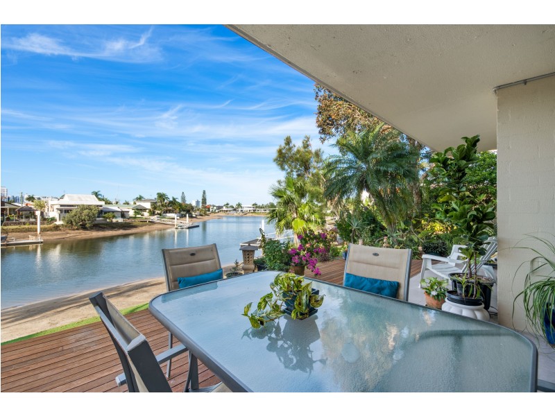 2/9 Quondong Street, Mooloolaba QLD 4557