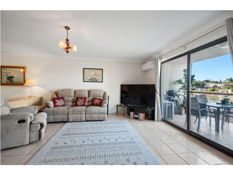 2/9 Quondong Street, Mooloolaba QLD 4557