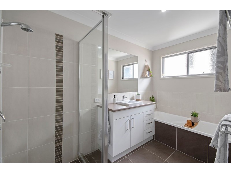 27 Ginger Bell Avenue, Bli Bli QLD 4560