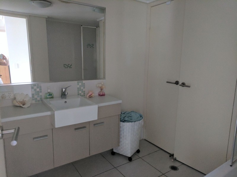 20/4 Grand Parade, Kawana Island QLD 4575