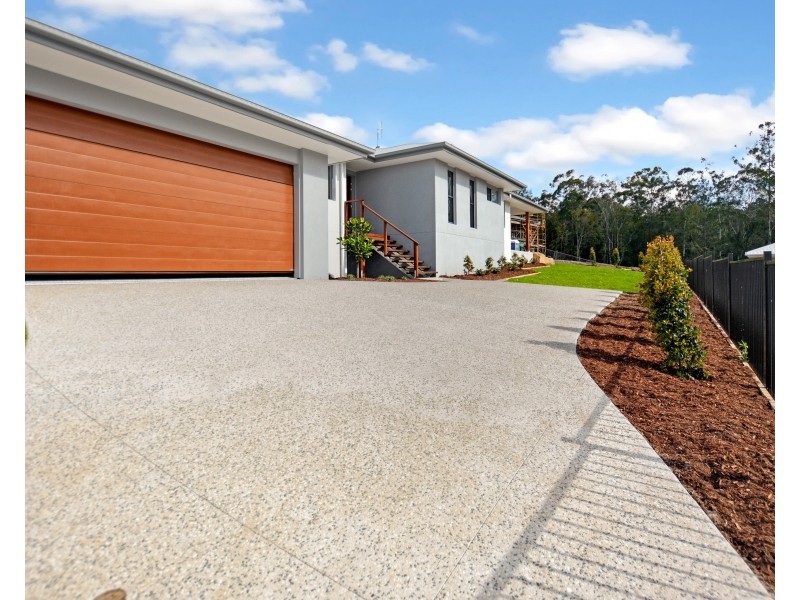 28 Outlook Rise, Mooloolah Valley QLD 4553