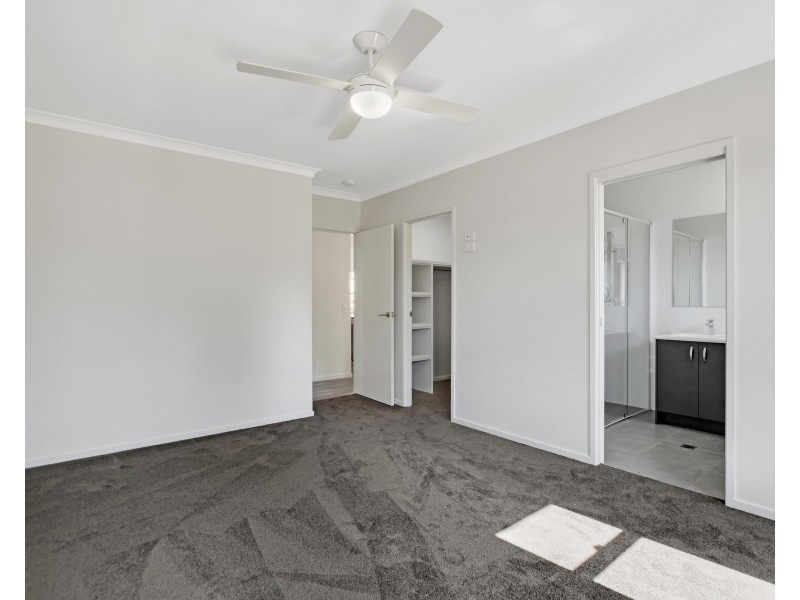 28 Outlook Rise, Mooloolah Valley QLD 4553