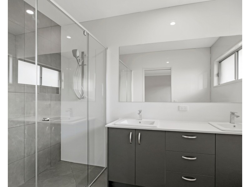 28 Outlook Rise, Mooloolah Valley QLD 4553