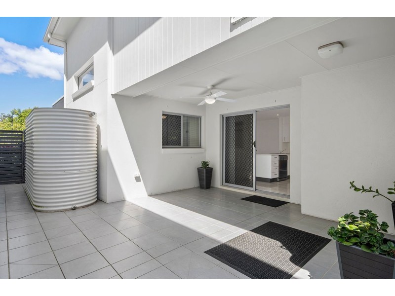 8 Macleay Lane, Maroochydore QLD 4558