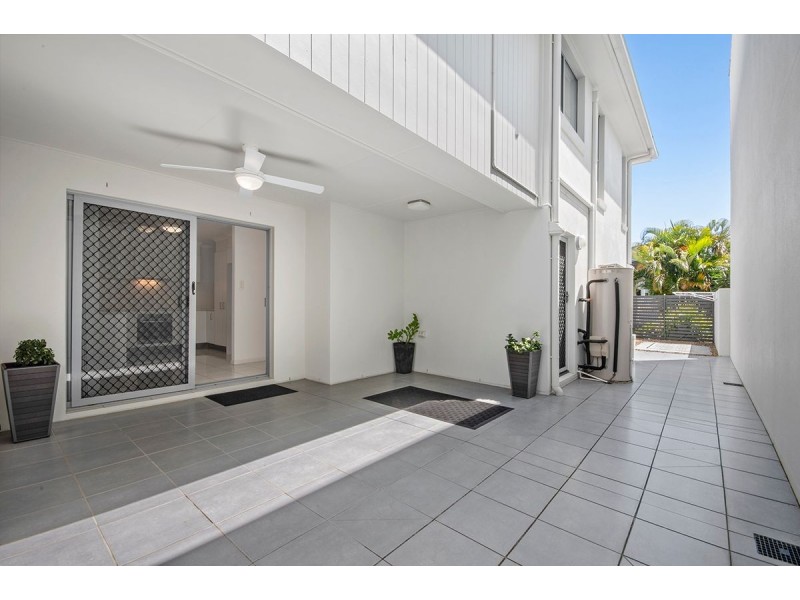 8 Macleay Lane, Maroochydore QLD 4558