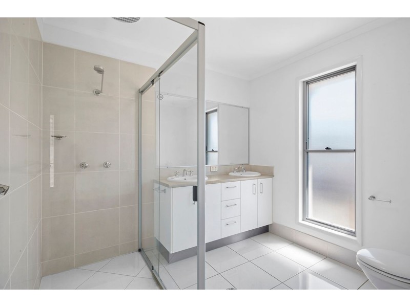 8 Macleay Lane, Maroochydore QLD 4558
