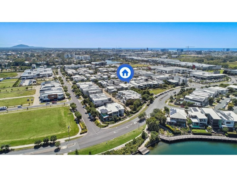 8 Macleay Lane, Maroochydore QLD 4558