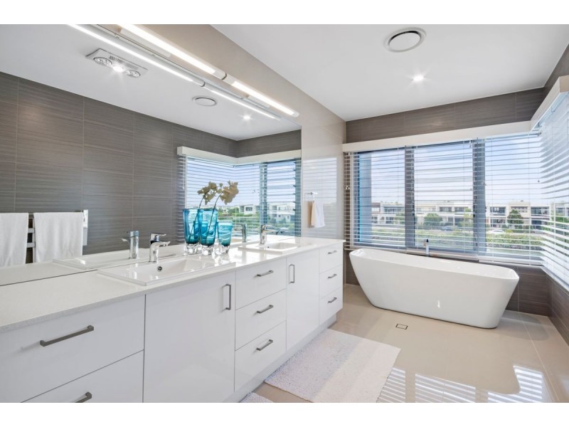 5 Hidden Place, Maroochydore QLD 4558