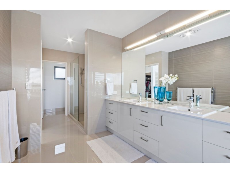5 Hidden Place, Maroochydore QLD 4558