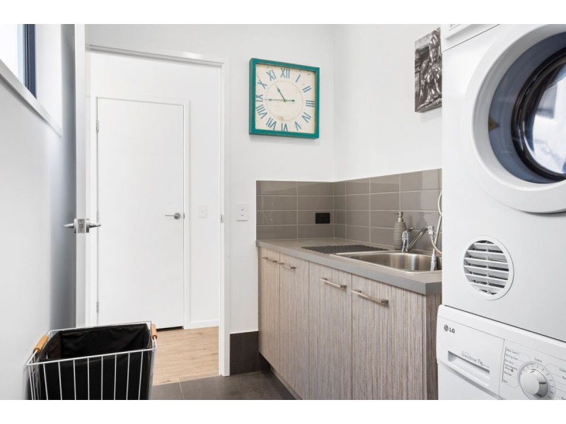 13 Bedarra Circuit, Maroochydore QLD 4558