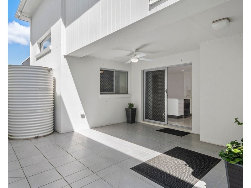 8 Macleay Lane, Maroochydore QLD 4558