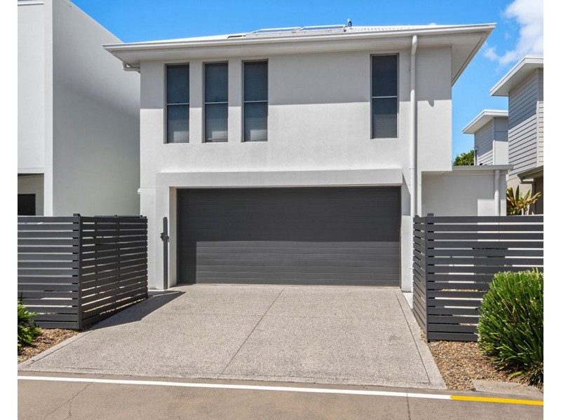 8 Macleay Lane, Maroochydore QLD 4558