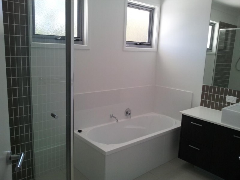 2/15 Dunes Court, Peregian Springs QLD 4573