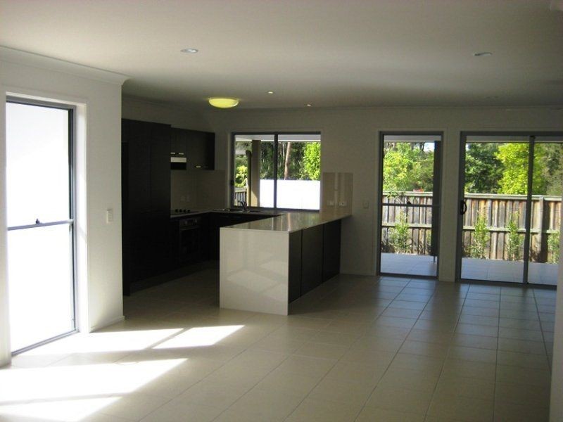 2/15 Dunes Court, Peregian Springs QLD 4573