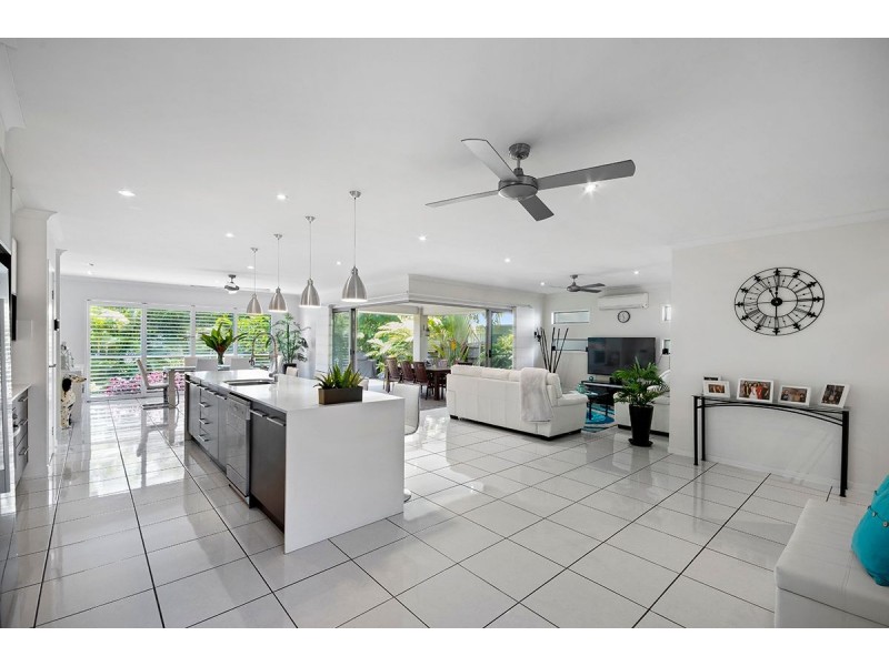 165 The Avenue, Peregian Springs QLD 4573