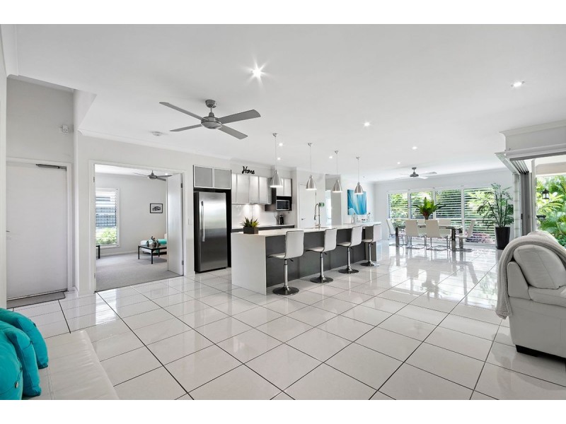 165 The Avenue, Peregian Springs QLD 4573