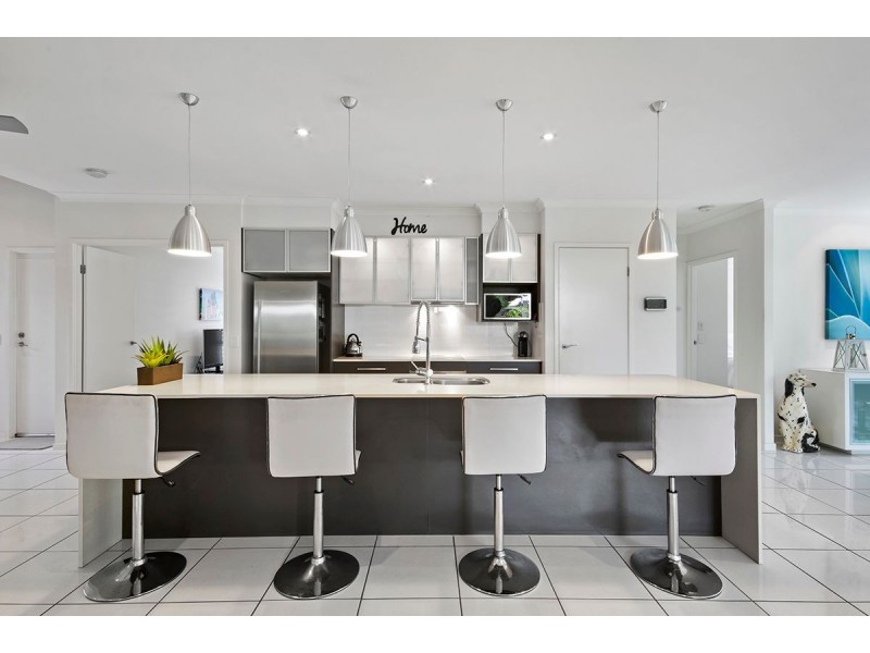 165 The Avenue, Peregian Springs QLD 4573