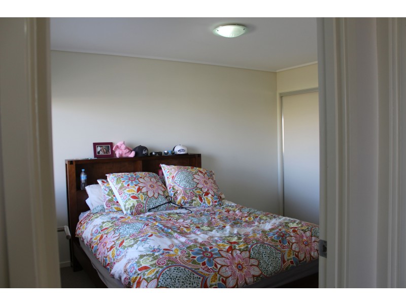 54/4 Grand Parade, Kawana Island QLD 4575