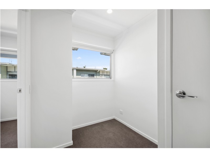 16/2 Allora Drive, Maroochydore QLD 4558