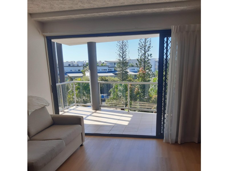 43/10 Grand Parade, Kawana Island QLD 4575