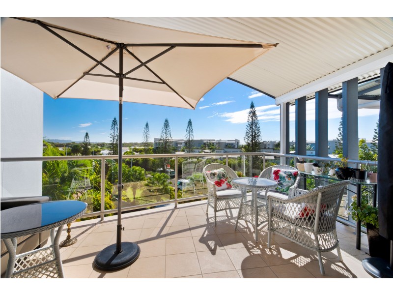 62/10 Grand Parade, Kawana Island QLD 4575