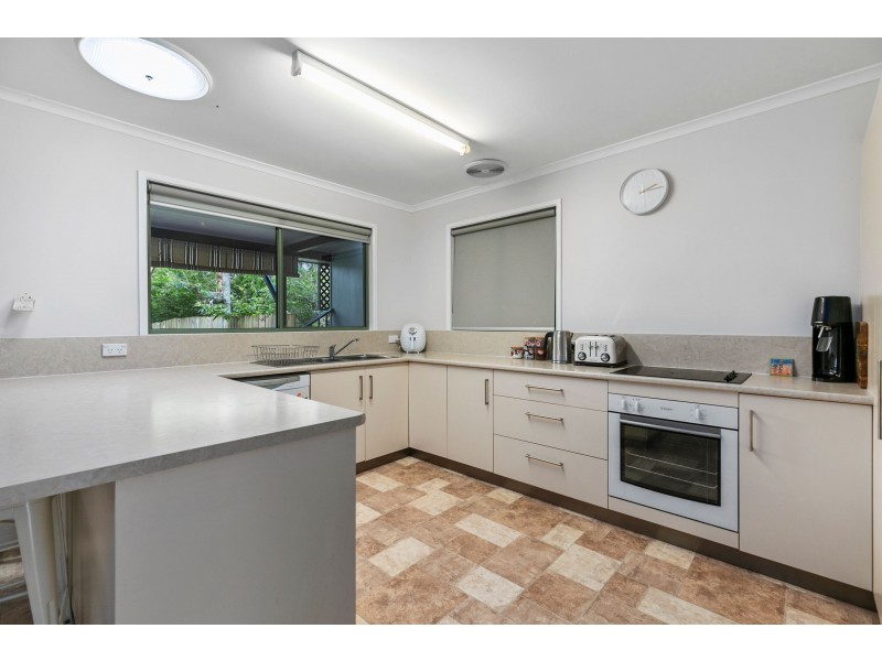1 Kingsgate Drive, Tinbeerwah QLD 4563