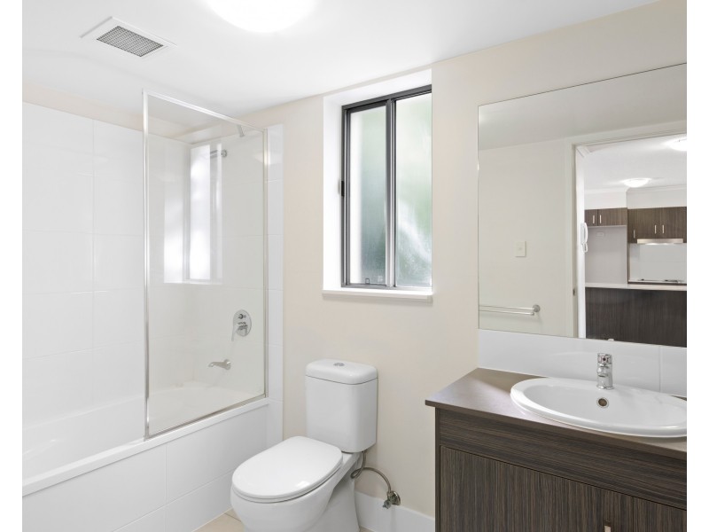 10/1 Hibbertia Street, Mountain Creek QLD 4557