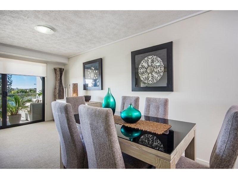 40/4 Grand Parade, Kawana Island QLD 4575