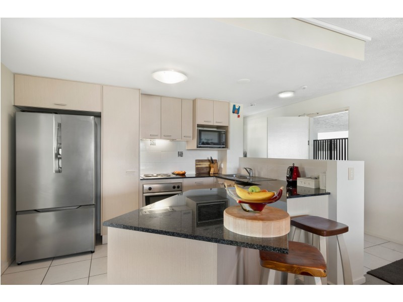 37/4 Grand Parade, Kawana Island QLD 4575