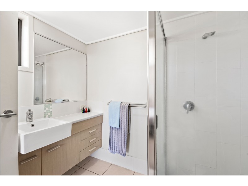 37/4 Grand Parade, Kawana Island QLD 4575