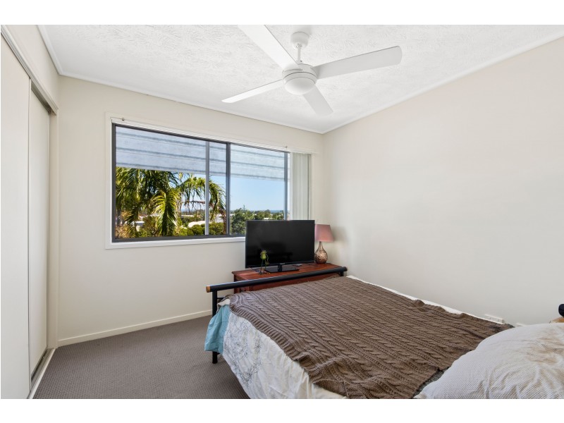 37/4 Grand Parade, Kawana Island QLD 4575