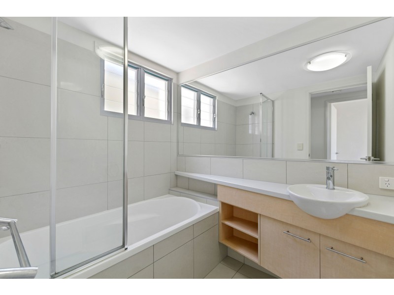 37/51 Grand Parade, Parrearra QLD 4575