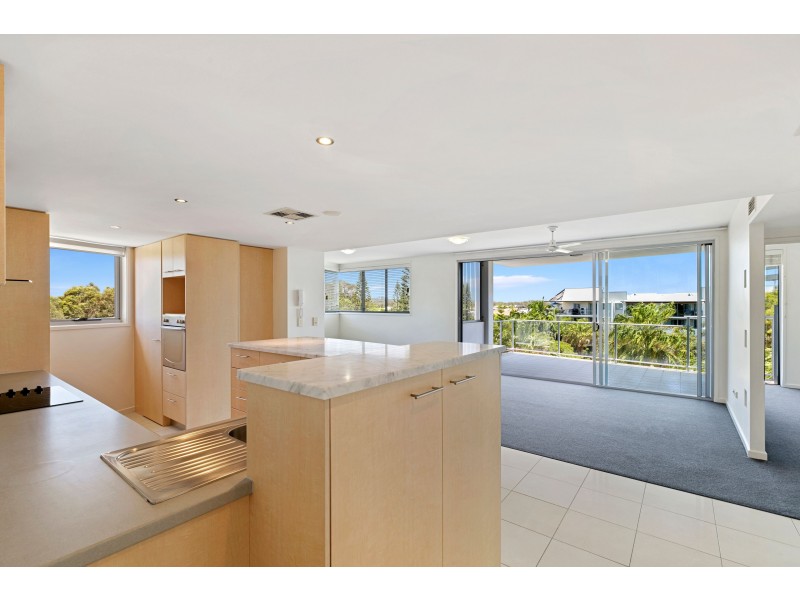 37/51 Grand Parade, Parrearra QLD 4575