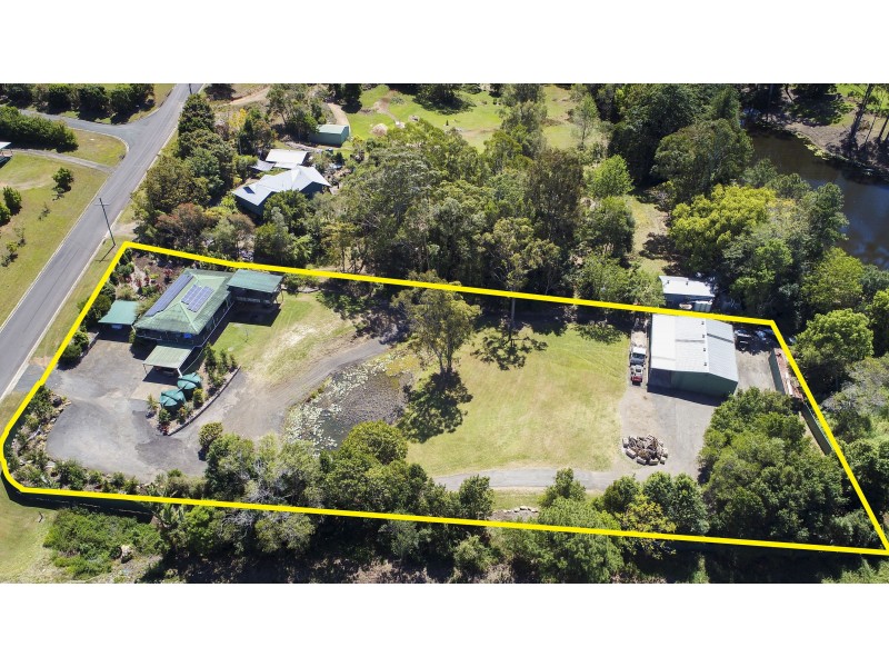 2 Barcrest Drive, Yandina QLD 4561