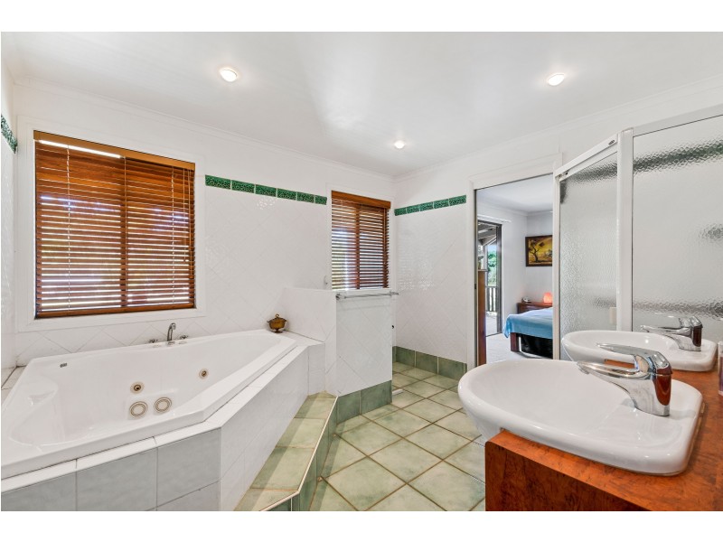 2 Barcrest Drive, Yandina QLD 4561