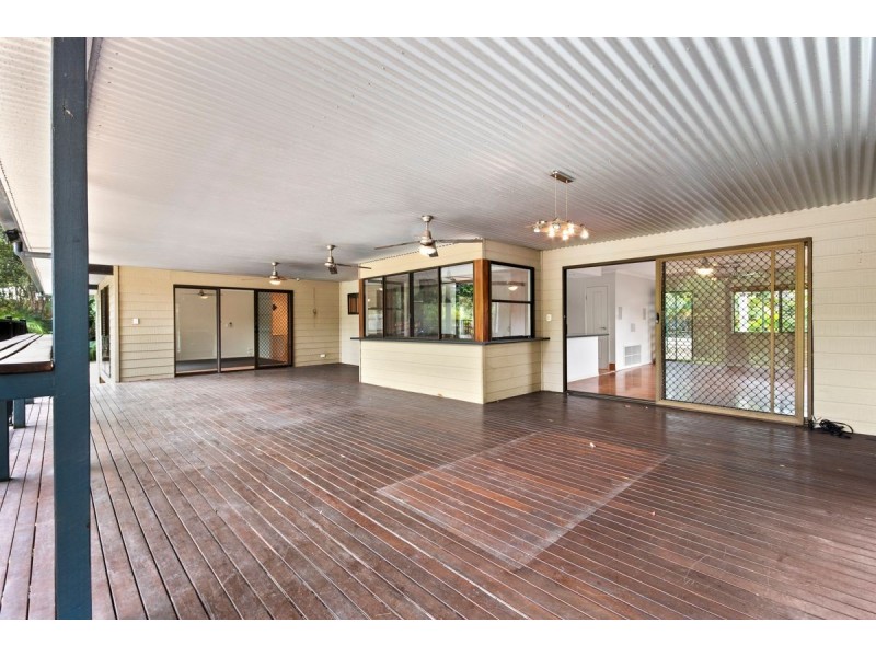 84 Thompson road, Beerwah QLD 4519