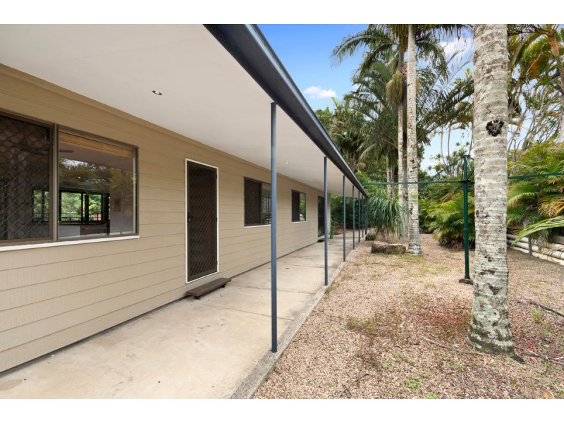 84 Thompson road, Beerwah QLD 4519