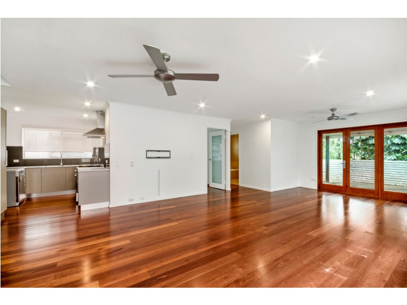 2/73 Yakola Parade, Alexandra Headland QLD 4572