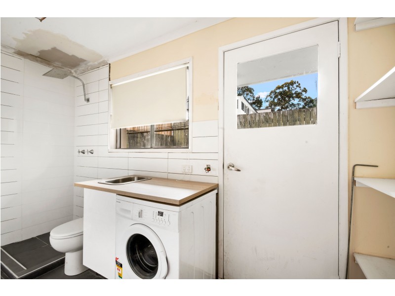 2/73 Yakola Parade, Alexandra Headland QLD 4572