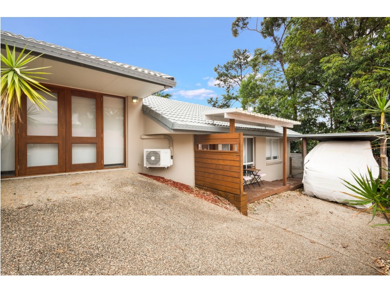 2/73 Yakola Parade, Alexandra Headland QLD 4572