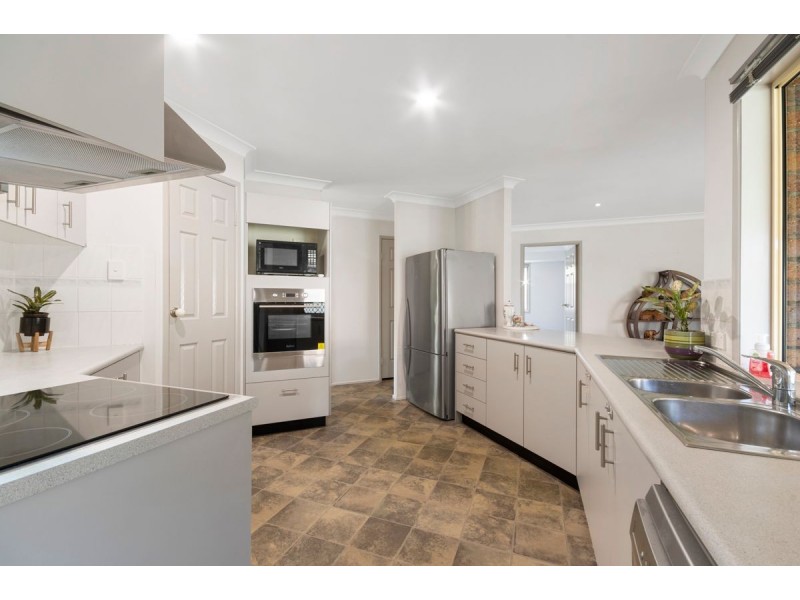 12 Anamaran Place, Bellmere QLD 4510