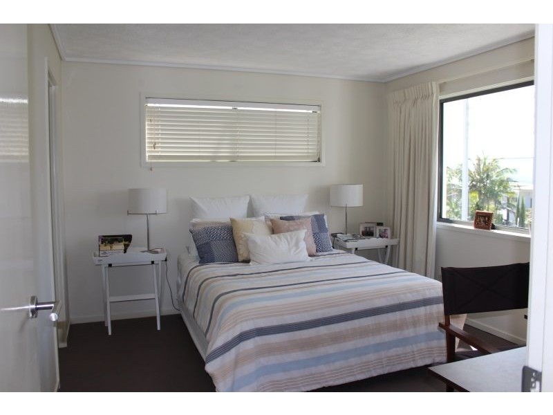32/4 Grand Parade, Kawana Island QLD 4575