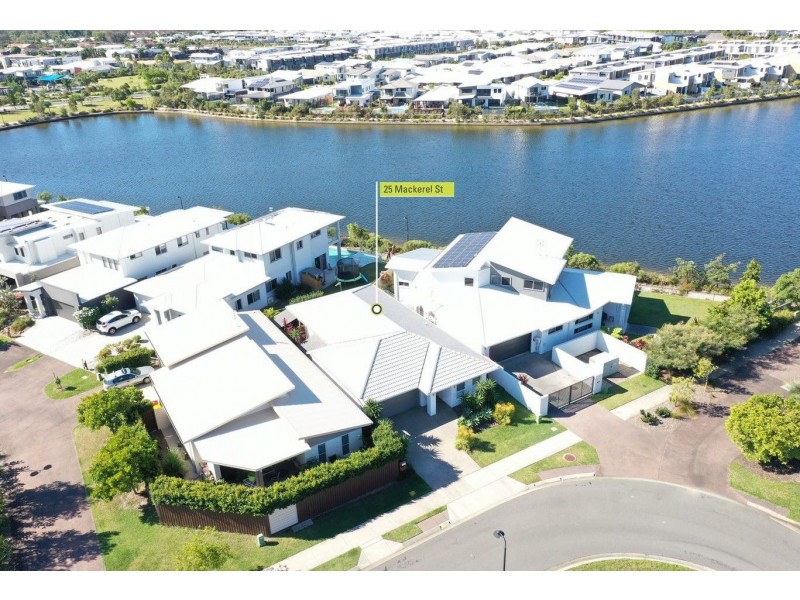 25 Mackerel Street, Mountain Creek QLD 4557