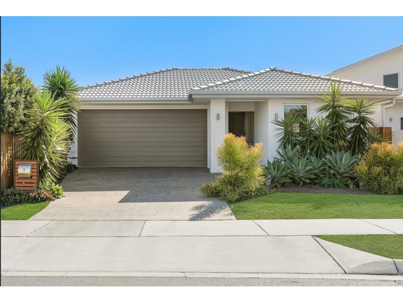 25 Mackerel Street, Mountain Creek QLD 4557