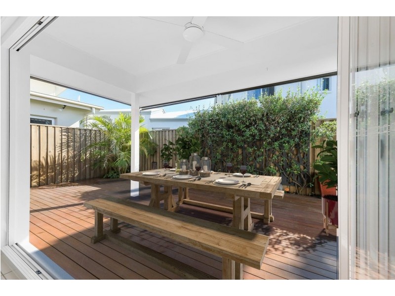 25 Mackerel Street, Mountain Creek QLD 4557
