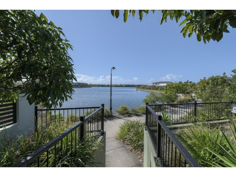 25 Mackerel Street, Mountain Creek QLD 4557